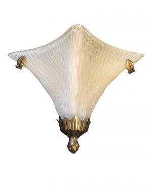 Glass floral wall light with antique brass lampholder, front view. Dimensions are 40 × 30 cm.